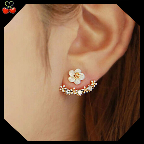 Mary's Cherries Boutique Jewelry - 🍒 SNOWDROP Flowers Ear Jackets
